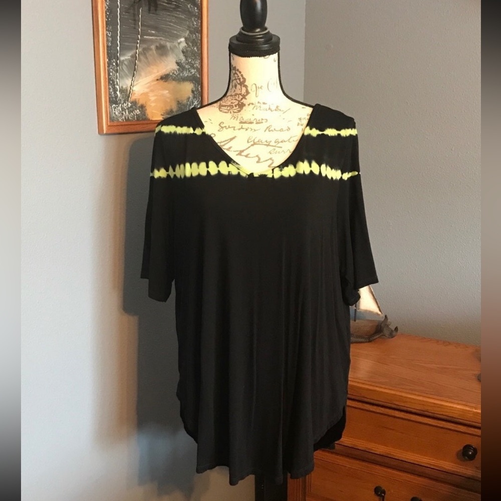 Torrid size 2 top NWOT
